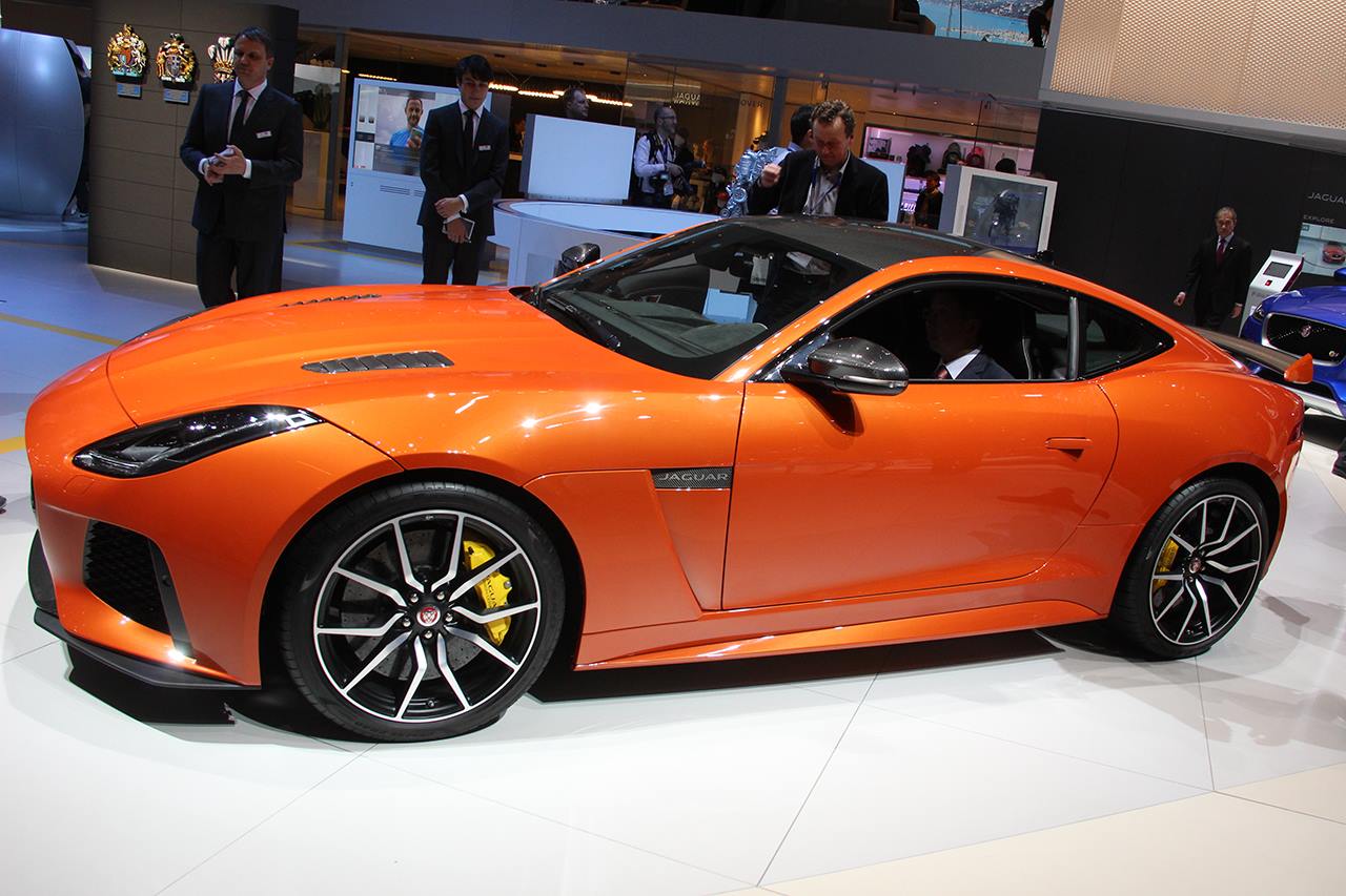 N°3 : Jaguar F-Type SVR