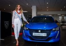 MISS France ROULE EN PEUGEOT e-208