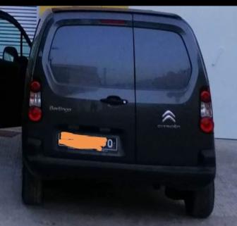 Berlingo b9 à vendre  97 835 713