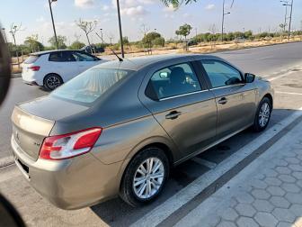 PEUGEOT 301-BON ETAT [Autoplus.tn :  Il semble que le kilométrage et le prix ne soient pas des valeurs exactes. Merci de les  modifier]