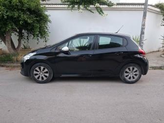 208 comme neuve